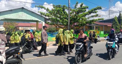 Guna Terciptanya Kamseltibcar Lantas Bagi Anak Sekolah dan Pengguna Jalan, Pesonel Polsek Manggeng Polres Abdya Laksanakan Strongpoint dan Gaturlalin di depan Sekolah
