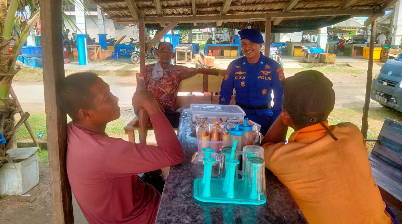 Guna Teciptanya Situasi yang aman dan Nyaman bagi Nelayan Serta Masyarakat, Personel Sat Polairud Polres Abdya Gelar Patroli dan sambang nelayan di TPI Ujung Serangga dan Pesisir Pantai