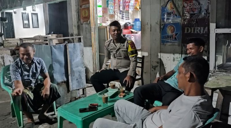 Guna Antisipasi Guantibmas Di Wilkum Polsubsektor Lembah Sabil, Bhabinkamtibmas Polsubsektor Lembah Sabil Polres Aceh Barat Daya Gelar Patroli Malam dan Sambang Warga Serta Beri Pesan-Pesan Kamtibmas