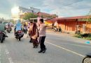 Guna Terciptanya Kamseltibcar Lantas Bagi Anak Sekolah dan Pengguna Jalan, Pesonel Polsek Manggeng Polres Abdya Gelar Strongpoint dan Gaturlalin di depan Sekolah