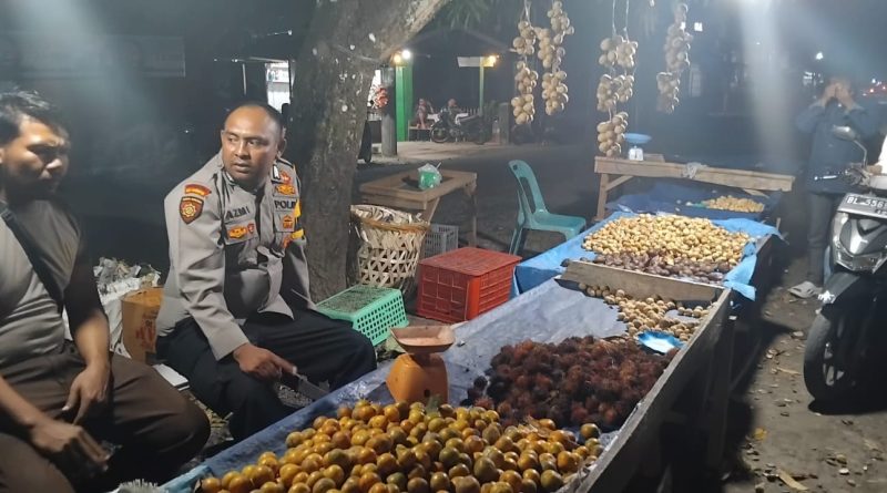 Guna Antisipasi Guantibmas Di Wilkum Polsek Susoh, Bhabinkamtibmas Polsek Susoh Polres Aceh Barat Daya Gelar Patroli Malam dan Sambang Warga Serta Beri Pesan-Pesan Kamtibmas