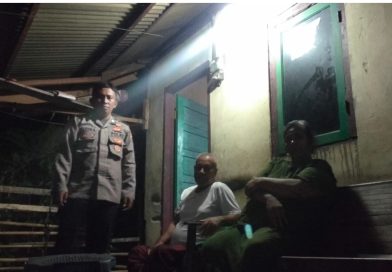 Bhabinkamtibmas Polsek Blangpidie Polres Abdya Laksanakan Patroli Malam dan Sambang Warga, Antisipasi Bencana Alam dan Guantibmas Bhabinkamtibmas Polsek Blangpidie Polres Abdya Laksanakan Patroli Malam dan Sambang Warga, Antisipasi Bencana Alam dan Guantibmas