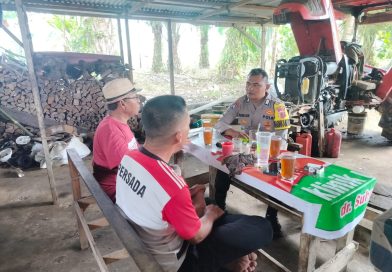 Bhabinkamtibmas Polsek Kuala Batee Polres Abdya Gelar Patroli Siang dan Sambang Warga, Antisipasi Guantibmas di siang hari Bhabinkamtibmas Polsek Kuala Batee Polres Abdya Gelar Patroli Siang dan Sambang Warga, Antisipasi Guantibmas di siang hari