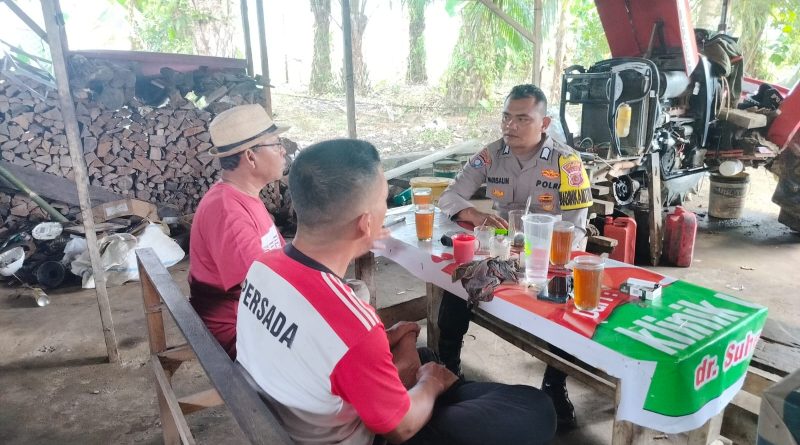Bhabinkamtibmas Polsek Kuala Batee Polres Abdya Gelar Patroli Siang dan Sambang Warga, Antisipasi Guantibmas di siang hari Bhabinkamtibmas Polsek Kuala Batee Polres Abdya Gelar Patroli Siang dan Sambang Warga, Antisipasi Guantibmas di siang hari