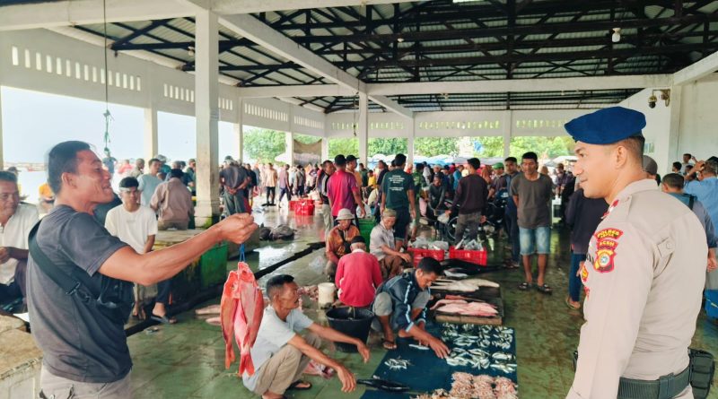 Personil Satpolairud Polres Abdya Gelar Patroli dan sambang Nelayan di Pesisir Pantai Personil Satpolairud Polres Abdya Gelar Patroli dan sambang Nelayan di Pesisir Pantai