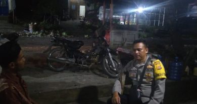 Bhabinkamtibmas Polsubsektor Lembah Sabil Polres Abdya Gelar Patroli Malam Hari dan Sambang Warga, Antisipasi Guantibmas dan Bencana Alam Bhabinkamtibmas Polsubsektor Lembah Sabil Polres Abdya Gelar Patroli Malam Hari dan Sambang Warga, Antisipasi Guantibmas dan Bencana Alam
