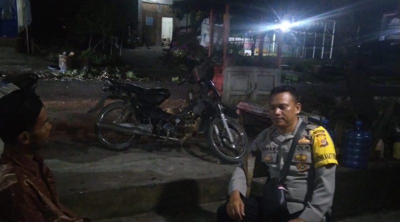 Bhabinkamtibmas Polsubsektor Lembah Sabil Polres Abdya Gelar Patroli Malam Hari dan Sambang Warga, Antisipasi Guantibmas dan Bencana Alam Bhabinkamtibmas Polsubsektor Lembah Sabil Polres Abdya Gelar Patroli Malam Hari dan Sambang Warga, Antisipasi Guantibmas dan Bencana Alam