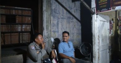Bhabinkamtibmas Polsubsektor Lembah Sabil Polres Abdya Gelar Patroli Malam Hari dan Sambang Warga, Antisipasi Guantibmas dan Bencana Alam di Kabupaten Abdya Bhabinkamtibmas Polsubsektor Lembah Sabil Polres Abdya Gelar Patroli Malam Hari dan Sambang Warga, Antisipasi Guantibmas dan Bencana Alam di Kabupaten Abdya