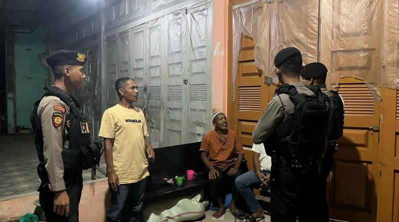 Team Patroli Perintis Presisi Sat Samapta Polres Abdya Gelar Kegiatan Patroli Malam dan Sambang Masyarakat Dalam Rangka Menciptakan Situasi Kondusif Serta Antisipasi Guantibmas Team Patroli Perintis Presisi Sat Samapta Polres Abdya Gelar Kegiatan Patroli Malam dan Sambang Masyarakat Dalam Rangka Menciptakan Situasi Kondusif Serta Antisipasi Guantibmas