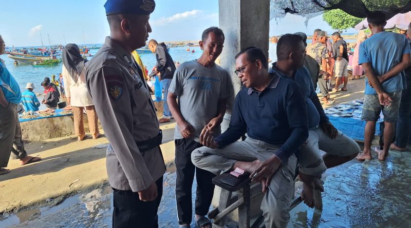 Personel Satpolairud Polres Abdya Laksanakan Patroli dan sambang Nelayan di Pesisir Pantai Ujung Serangga Kecamatan Susoh Antisipasi Guantibmas Personel Satpolairud Polres Abdya Laksanakan Patroli dan sambang Nelayan di Pesisir Pantai Ujung Serangga Kecamatan Susoh Antisipasi Guantibmas