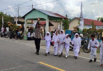 Cegah Kemacetan dan Beri Rasa Aman Bagi Anak Sekolah dan Pengguna Jalan, Pesonel Polsubsektor Lembah Sabil Gelar Strongpoint dan Gaturlalin di depan Sekolah Cegah Kemacetan dan Beri Rasa Aman Bagi Anak Sekolah dan Pengguna Jalan, Pesonel Polsubsektor Lembah Sabil Gelar Strongpoint dan Gaturlalin di depan Sekolah