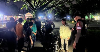 Team Patroli Perintis Presisi Sat Samapta Polres Abdya Gelar Kegiatan Patroli Malam dan Sambang Masyarakat Dalam Rangka Menciptakan Situasi Kondusif Serta Antisipasi Guantibmas di Malam Hari Team Patroli Perintis Presisi Sat Samapta Polres Abdya Gelar Kegiatan Patroli Malam dan Sambang Masyarakat Dalam Rangka Menciptakan Situasi Kondusif Serta Antisipasi Guantibmas di Malam Hari