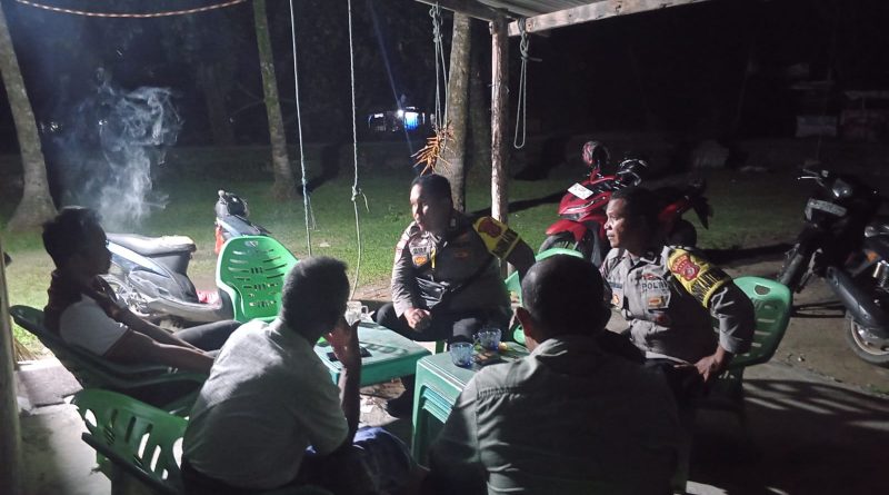 Bhabinkamtibmas Polsek Manggeng, Polres Abdya Gelar Patroli Malam dan Sambang Warga, Guna Antisipasi Bencana Alam dan Guantibmas Bhabinkamtibmas Polsek Manggeng, Polres Abdya Gelar Patroli Malam dan Sambang Warga, Guna Antisipasi Bencana Alam dan Guantibmas