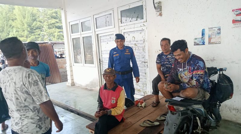 Personel Satpolairud Polres Abdya Gelar Patroli Sekaligus sambang Nelayan di Pesisir Pantai Ujung Serangga Antisipasi Guantibmas Personel Satpolairud Polres Abdya Gelar Patroli Sekaligus sambang Nelayan di Pesisir Pantai Ujung Serangga Antisipasi Guantibmas