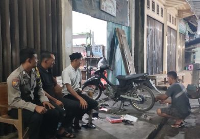 Bhabinkamtibmas Polsubsektor Lembah Sabil Polres Abdya Laksanakan Patroli Malam Hari dan Sambang Warga, Guna Antisipasi Guantibmas di Lembah Sabil Bhabinkamtibmas Polsubsektor Lembah Sabil Polres Abdya Laksanakan Patroli Malam Hari dan Sambang Warga, Guna Antisipasi Guantibmas di Lembah Sabil