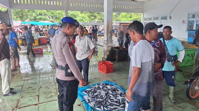 Personel Satpolairud Polres Abdya Laksanakan Patroli di Pesisir Pantai Ujung Serangga Serta sambang Nelayan Guna Antisipasi Guantibmas Personel Satpolairud Polres Abdya Laksanakan Patroli di Pesisir Pantai Ujung Serangga Serta sambang Nelayan Guna Antisipasi Guantibmas