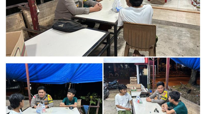 Bhabinkamtibmas Polsek Blangpidie Polres Abdya Gelar Patroli Malam dan Sambang Warga, Guna Antisipasi Bencana Alam dan Guantibmas Bhabinkamtibmas Polsek Blangpidie Polres Abdya Gelar Patroli Malam dan Sambang Warga, Guna Antisipasi Bencana Alam dan Guantibmas