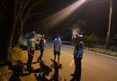 Personel Sat Lantas Polres Abdya Laksanakan Patroli Malam Blue Light, guna Mencegah Aksi Balap Liar dan Jaga Keamanan jalan Raya Personel Sat Lantas Polres Abdya Laksanakan Patroli Malam Blue Light, guna Mencegah Aksi Balap Liar dan Jaga Keamanan jalan Raya