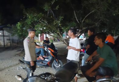 Cegah Guantibmas Serta Antisipasi Musim Kemarau ekstrim, Bhabinkamtibmas Polsek Babahrot, Polres Abdya Laksanakan Patroli Malam dan sambang Masyarakat serta beri pesan kamtibmas Cegah Guantibmas Serta Antisipasi Musim Kemarau ekstrim, Bhabinkamtibmas Polsek Babahrot, Polres Abdya Laksanakan Patroli Malam dan sambang Masyarakat serta beri pesan kamtibmas
