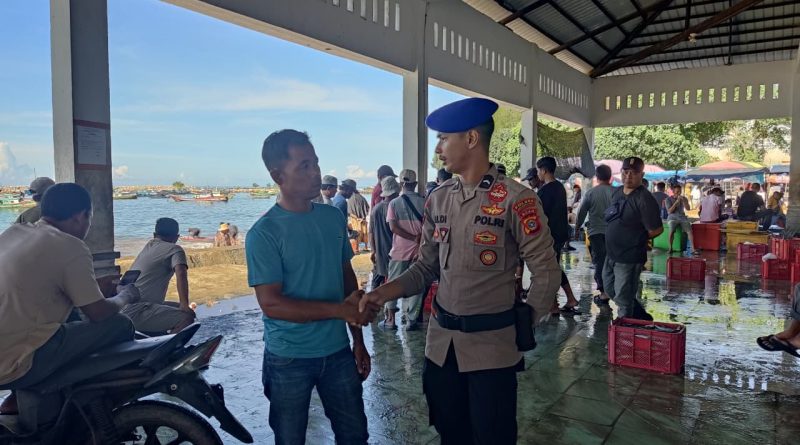 Guna Antisipasi Guantibmas di Pesisir Pantai Ujung serangga, Personel Satpolairud Polres Abdya Laksanakan Patroli Serta sambang Nelayan di Pantai Ujung Serangga Guna Antisipasi Guantibmas di Pesisir Pantai Ujung serangga, Personel Satpolairud Polres Abdya Laksanakan Patroli Serta sambang Nelayan di Pantai Ujung Serangga