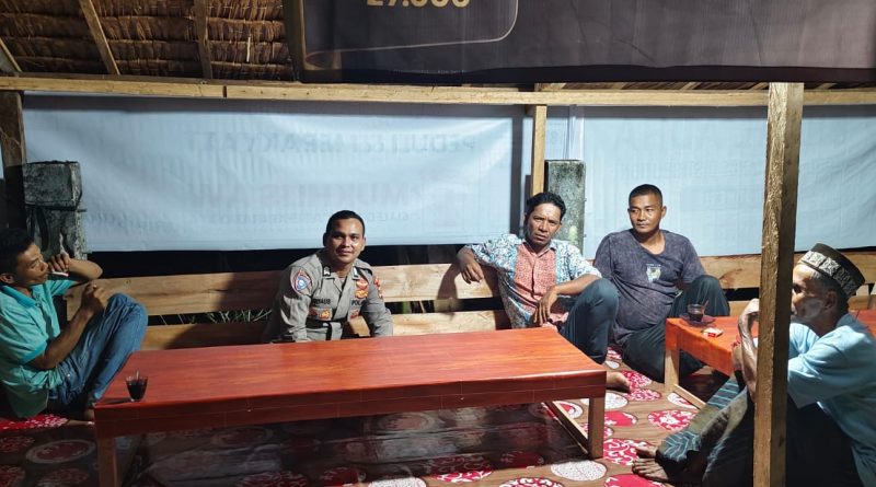 Antisipasi Gangguan Kamtibmas di Malam Hari, Bhabinkamtibmas Polsek Tangan-Tangan Polres Abdya Gelar Kegiatan Patroli Malam dan Sambang Warga Antisipasi Gangguan Kamtibmas di Malam Hari, Bhabinkamtibmas Polsek Tangan-Tangan Polres Abdya Gelar Kegiatan Patroli Malam dan Sambang Warga
