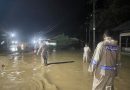 Sigap Tanggap Bencana, Sat Samapta, Polsek Babahrot dan Pawas Polres Abdya Lakukan Penanggulangan Banjir dan Gatur Lalin di Desa Ie Mirah Sigap Tanggap Bencana, Sat Samapta, Polsek Babahrot dan Pawas Polres Abdya Lakukan Penanggulangan Banjir dan Gatur Lalin di Desa Ie Mirah