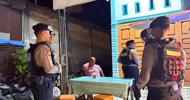 Personel Samapta Polres Abdya Gelar Kegiatan Rutin Patroli Malam Dialogis, Pastikan Situasi Kamtibmas Tetap Aman dan Kondusif Personel Samapta Polres Abdya Gelar Kegiatan Rutin Patroli Malam Dialogis, Pastikan Situasi Kamtibmas Tetap Aman dan Kondusif