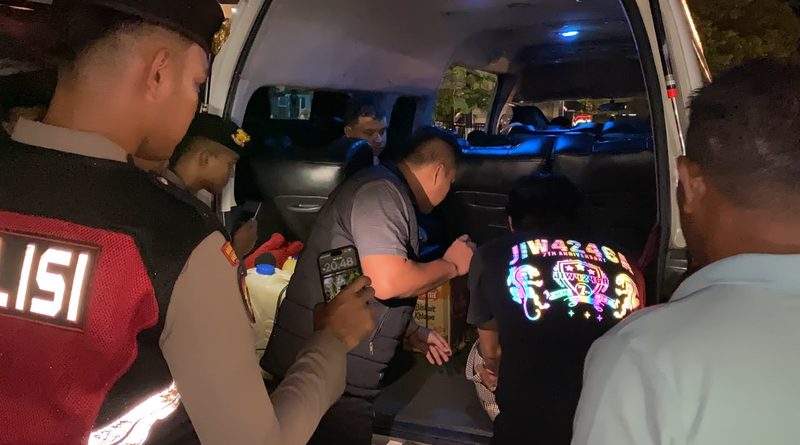 Antisipasi Peredaran Narkotika di Abdya, Polres Abdya Gelar KRYD Gakkum Narkoba Berupa Razia dan Pemeriksaan Barang Bawaan Pengendara Antisipasi Peredaran Narkotika di Abdya, Polres Abdya Gelar KRYD Gakkum Narkoba Berupa Razia dan Pemeriksaan Barang Bawaan Pengendara