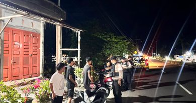 Guna Antisipasi Gangguan Kamtibmas di Malam Hari, Tim Patroli Presisi Sat Samapta Polres Abdya Gelar Kegiatan Rutin Patroli Dialogis pada malam hari Guna Antisipasi Gangguan Kamtibmas di Malam Hari, Tim Patroli Presisi Sat Samapta Polres Abdya Gelar Kegiatan Rutin Patroli Dialogis pada malam hari