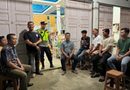 Bhabinkamtibmas Polsubsektor Setia Gelar Patroli Malam, Imbau Masyarakat Waspada Curah Hujan Tinggi di Abdya Bhabinkamtibmas Polsubsektor Setia Gelar Patroli Malam, Imbau Masyarakat Waspada Curah Hujan Tinggi di Abdya