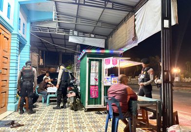 Personel Samapta Polres Abdya Gelar Patroli Malam Dialogis, Pastikan Situasi Kamtibmas Tetap Aman dan Kondusif Personel Samapta Polres Abdya Gelar Patroli Malam Dialogis, Pastikan Situasi Kamtibmas Tetap Aman dan Kondusif